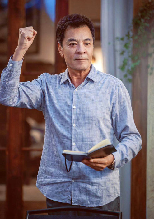 《生活万岁》暖心开播 刘威被赞“老爸本爸”